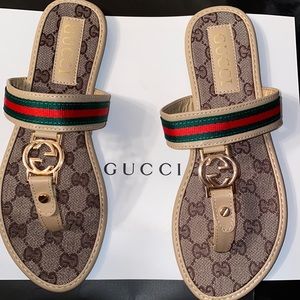 Gucci Women’s Thong Style Slipper Size 9 (39)